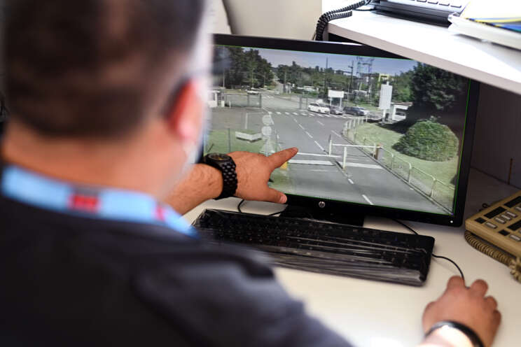 Current France Sécurité est une société de sécurité spécialisée dans la gestion et la prévention des risques pour assurer la sécurité, la surveillance et le gardiennage des biens et des personnes, Nice, Alpes-Maritimes, Var, Paris